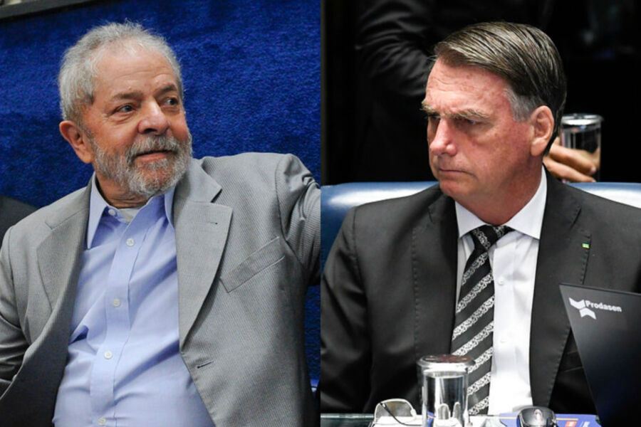 Montagem de fotos mostra candidato à presidência Lula, do lado esquerdo, vestindo terno cinza e camisa azul, e Bolsonaro à esquerda, vestindo terno preto e gravata listrada.