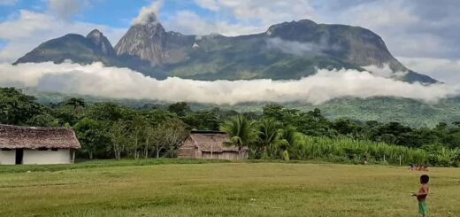 Aldeia Maturacá, próxima o Pico da Neblina, em terras Yanomami - Foto: Guilherme Dias / Amazônia Latitude