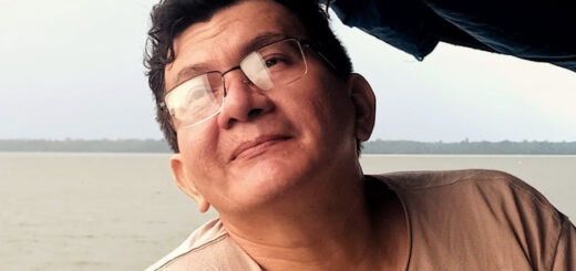 A poesia nos ajuda a escapar das opressões, diz Clei Souza