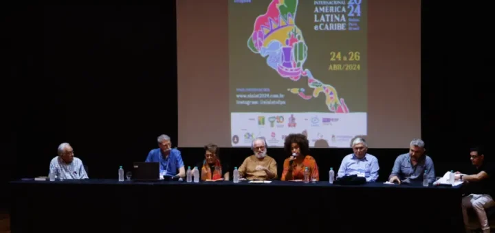 Autores debatem sobre a obra Utopias Amazônicas