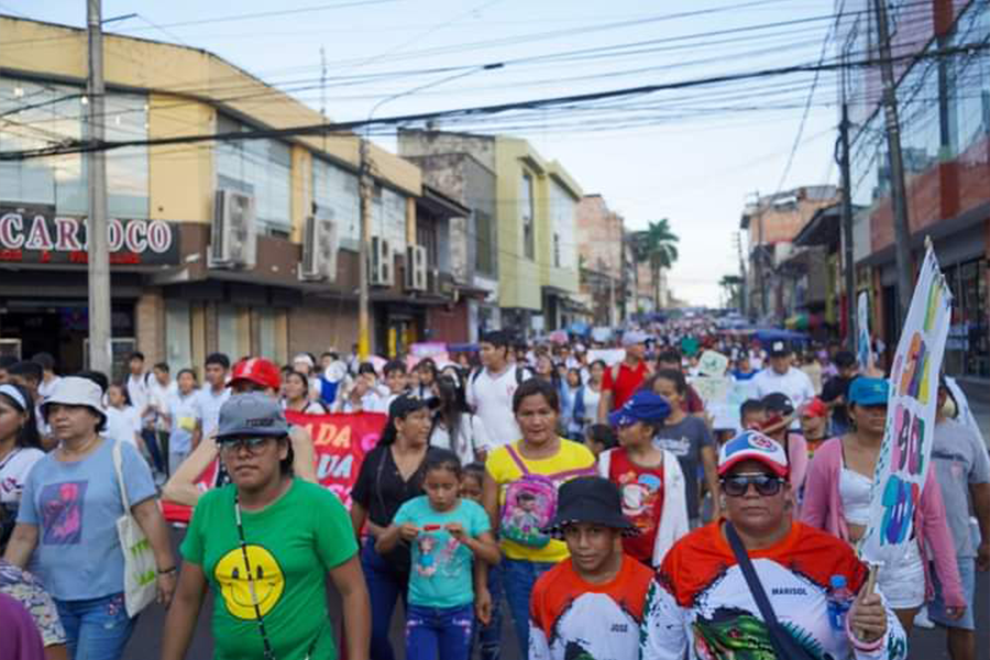 Terceira Marcha pela Vida na Calle Napo, em Iquitos