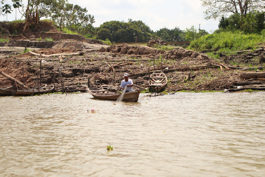 A manutenção das atividades econômicas da região são dependentes do rio. Foto: Antônio Caldas / Amazônia Latitude