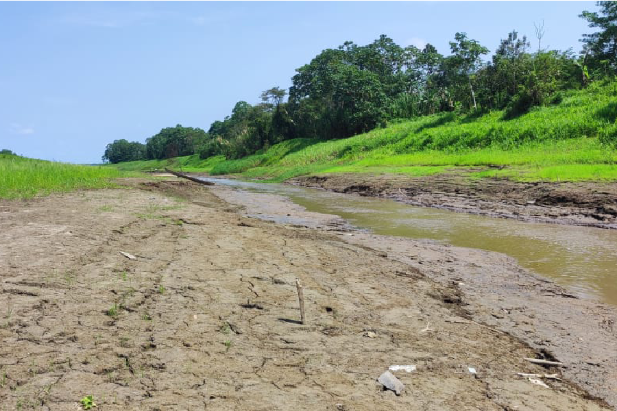 O rio, substituído por um mar de lama e poeira. Foto: Antônio Caldas / Amazônia Latitude
