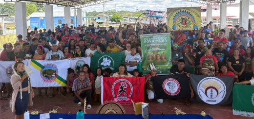 Povo Mura na VIII Assembleia. Foto: Rede de Comunicadores Indígenas Mura (Recim).