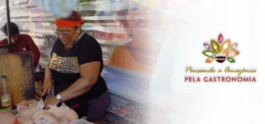 Elisete Soares, vendedora de comida de rua na área comercial da capital paraense. Foto: Cozinhando no Calor de Belém, antes da chuva/Divulgação.