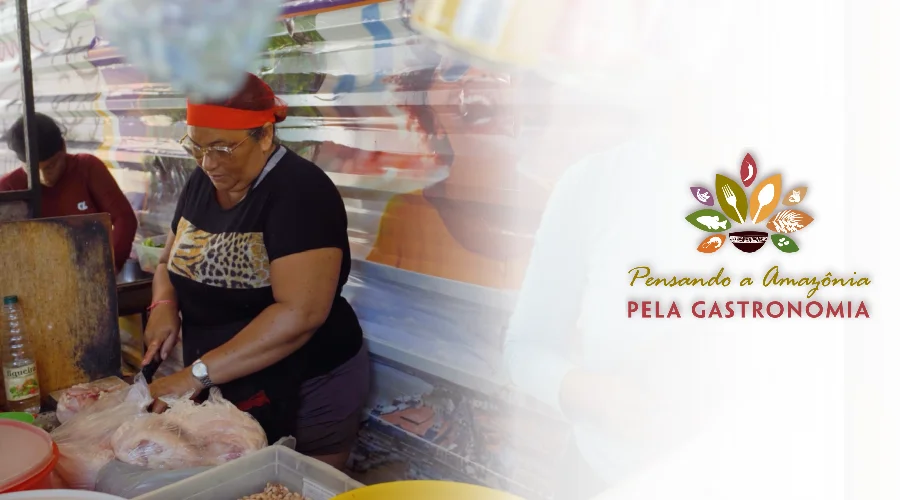 Elisete Soares, vendedora de comida de rua na área comercial da capital paraense. Foto: Cozinhando no Calor de Belém, antes da chuva/Divulgação.