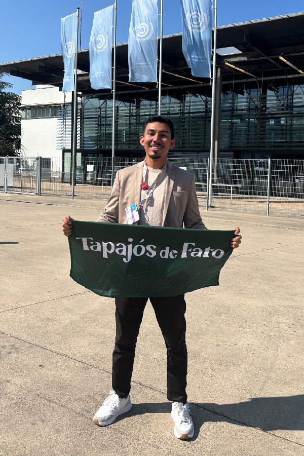 Comunicador popular, João Paulo, participou da cobertura da SB 62, em Bonn, Alemanha, em 2025. Foto: Acervo pessoal.
