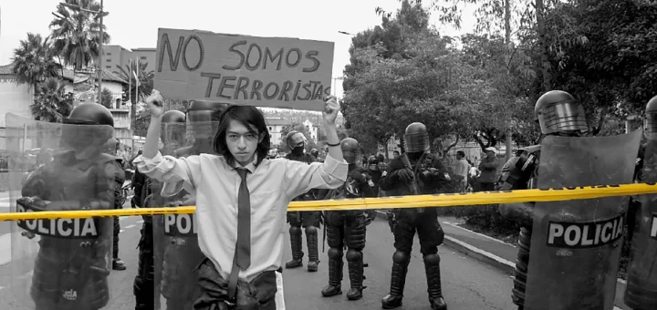 No Equador, a guerra contra o crime se converte em guerra contra o povo, enquanto o medo sustenta o avanço de um projeto autoritário e neoliberal. Foto: Pocho Alvarez.