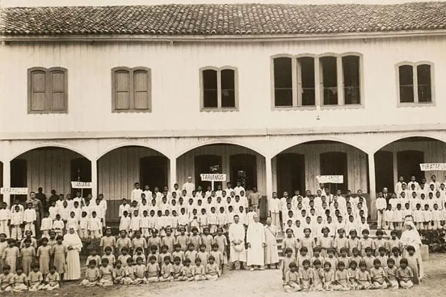 A ação evangelizadora se estendia pelos diferentes povos da região do Rio Negro. Missões Salesianas do Amazonas. Prelazia do Rio Negro (1937-50). Foto: Reprodução/Arquivo Nacional.