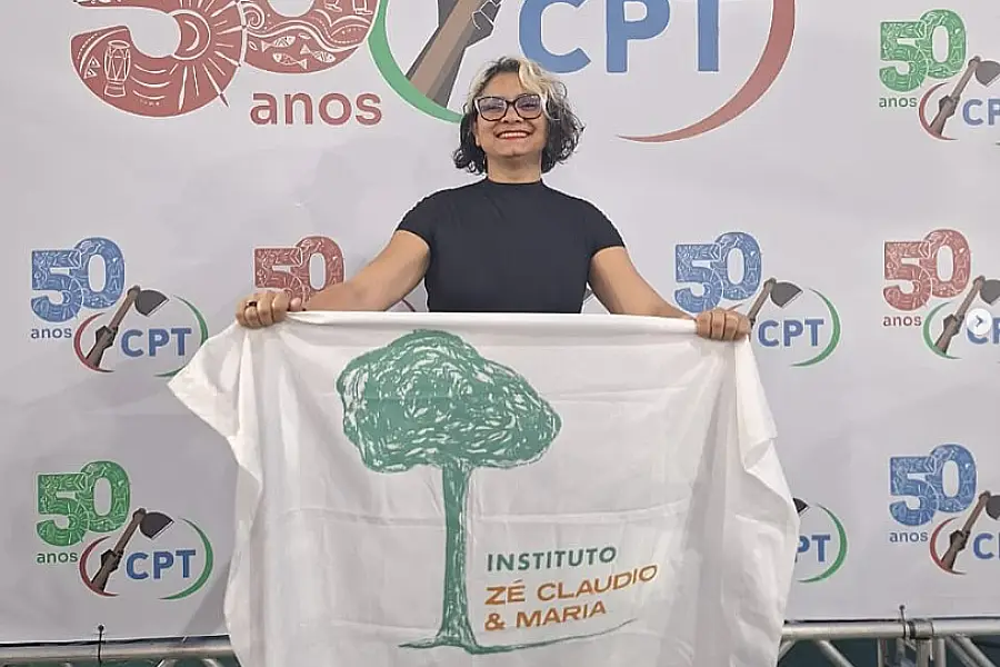 Claudelice Santos, coordenadora do IZM, denuncia a contaminação da água e dos peixes por agrotóxicos e luta contra a negação do direito à consulta prévia de ribeirinhos. Foto: Acervo pessoal de Claudelice Santos.