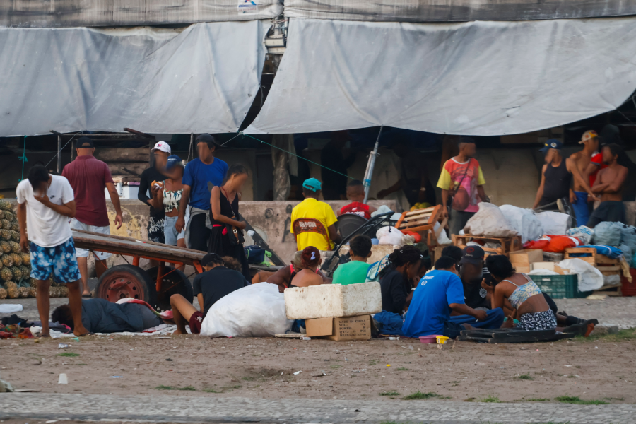 As lonas e barracas improvisadas servem de moradia para quem não tem teto. O MPF ressalta que esses 'domicílios improvisados devem ser equiparados à moradia’. Foto: Oswaldo Forte/Amazônia Latitude.