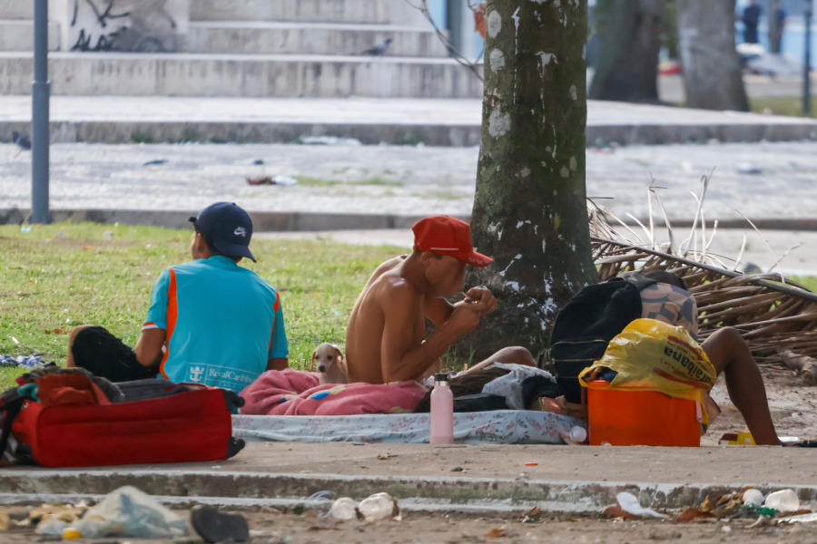 Belém enfrenta o dilema de conciliar segurança e direitos humanos, mas a lógica de exclusão prevalece, empurrando quem vive à margem para fora da vista com a aproximação de grandes eventos. Foto: Oswaldo Forte/Amazônia Latitude.