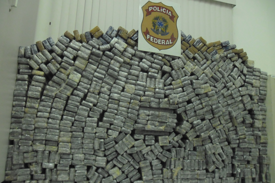 Não demorou para que as facções criminosas do Sudeste passassem a estabelecer alianças e conexões com a região Norte, buscando acesso direto à cocaína a preços mais baixos. Foto: Divulgação/PF.