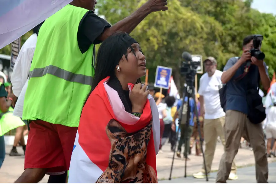 O evento reuniu 70 mil pessoas com um sentimento de urgência. A mobilização, intensa e diversa, foi amplamente coberta pela imprensa nacional e internacional, registrando cada passo da pressão popular. Foto: Isabela Leite/Amazônia Latitude.