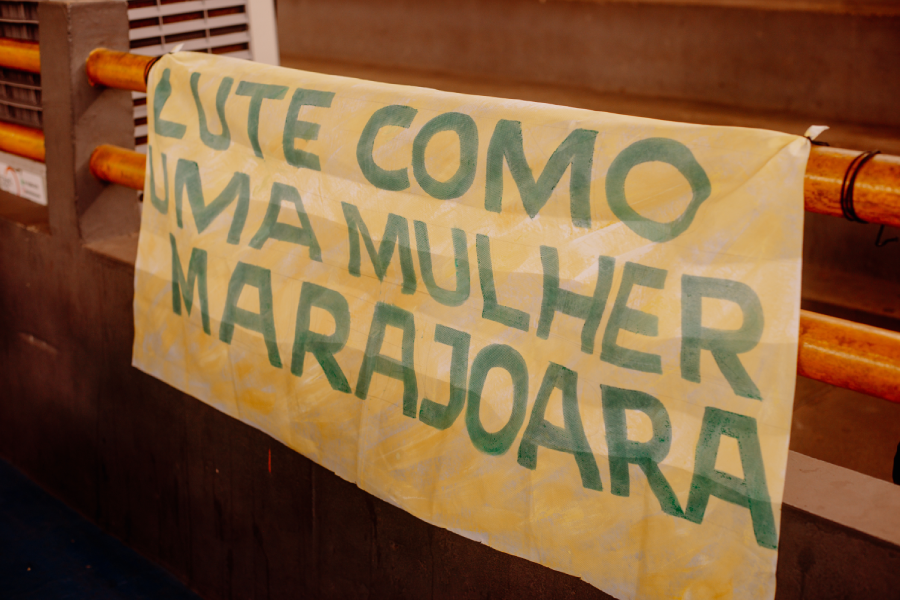 Dentro do grupo “mulheres”, as desigualdades se aprofundam e se especificam ainda mais. Foto: @rudegalvenus/Cúpula dos Povos/Divulgação.