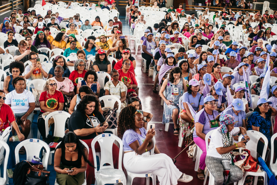 Estimativas da ONU Mulheres indicam que entre 309,7 milhões e 422 milhões mulheres e meninas poderão ser afetadas pela crise climática. Foto: @rudegalvenus/Cúpula dos Povos/Divulgação.