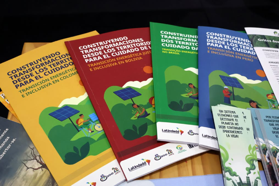 Relatórios elaborados pels pesquisadores. Foto: Latinidadd/Redes Sociais.