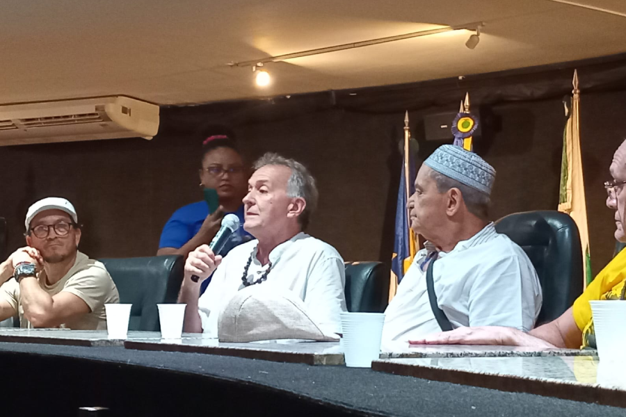 Eliberto Barroncas, que também é mestre de capoeira, fala no Encontro Internacional de Capoeira 2025, da Frente Unida da Capoeira Tradicional no Amazonas. Foto: Arquivo Pessoal.