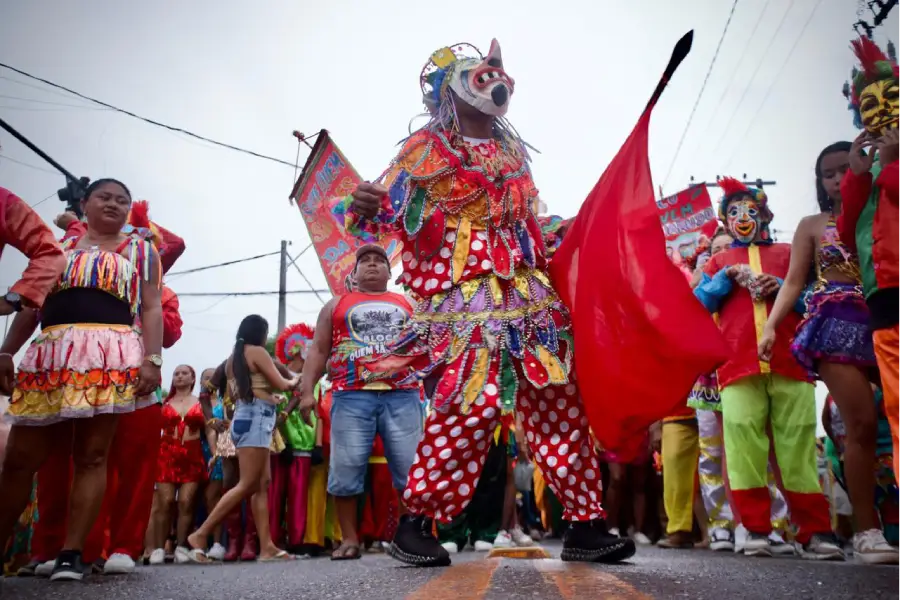 Máscaras que carregam mais de 140 anos de história e o orgulho de pertencer ao território amazônico. Foto: Bimba Neto/Amazônia Latitude.