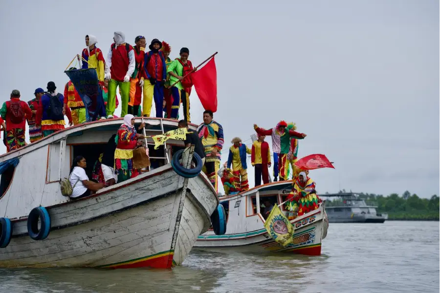Nas imagens, o Rio Tocantins assume seu papel de protagonista, sendo o espaço onde a memória coletiva se renova. Foto: Bimba Neto/Amazônia Latitude.