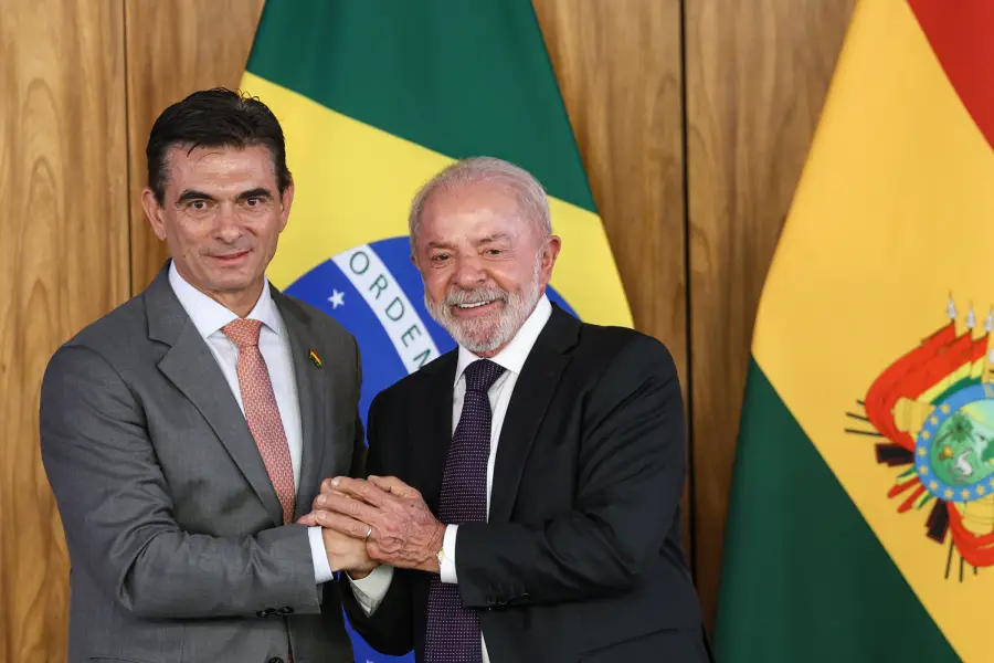 Enquanto os governos celebram a 'integração comercial', grandes grupos sojeiros redesenham o leste boliviano à imagem e semelhança do modelo de concentração fundiária do Mato Grosso. Foto: Marcelo Camargo/Agência Brasil.