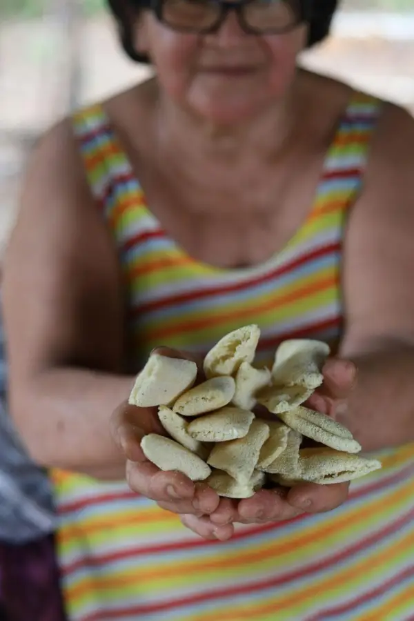 Mais do que alimento, o Beiju Chica é partilha, memória e expressão da vida comunitária.Foto: Luiz Corrêa/Amazônia Latitude.