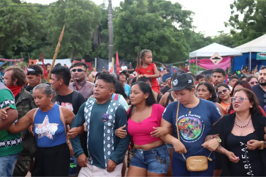 Se o exercício de um direito constitucional é descrito como desordem, o que resta da promessa democrática? O que está em jogo não é apenas um decreto. É o poder de nomear, e, ao nomear, de legitimar ou deslegitimar. Foto: José Marcos Tapajós/Amazônia Latitude.