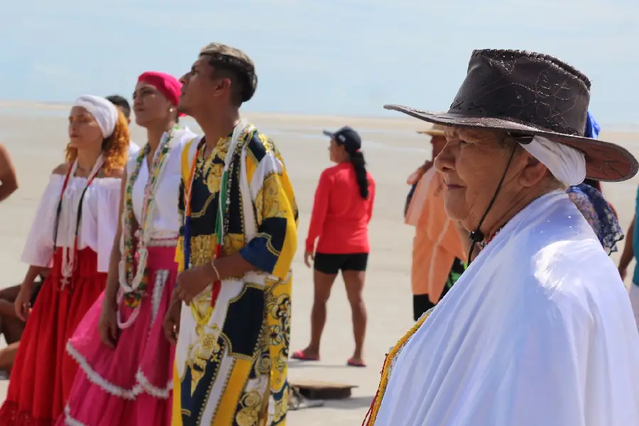 Lideranças femininas atuam como guardiãs de uma geografia sagrada que resiste ao apagamento colonial e à intolerância no nordeste paraense. Foto: Juliana Carvalho/Amazônia Latitude.